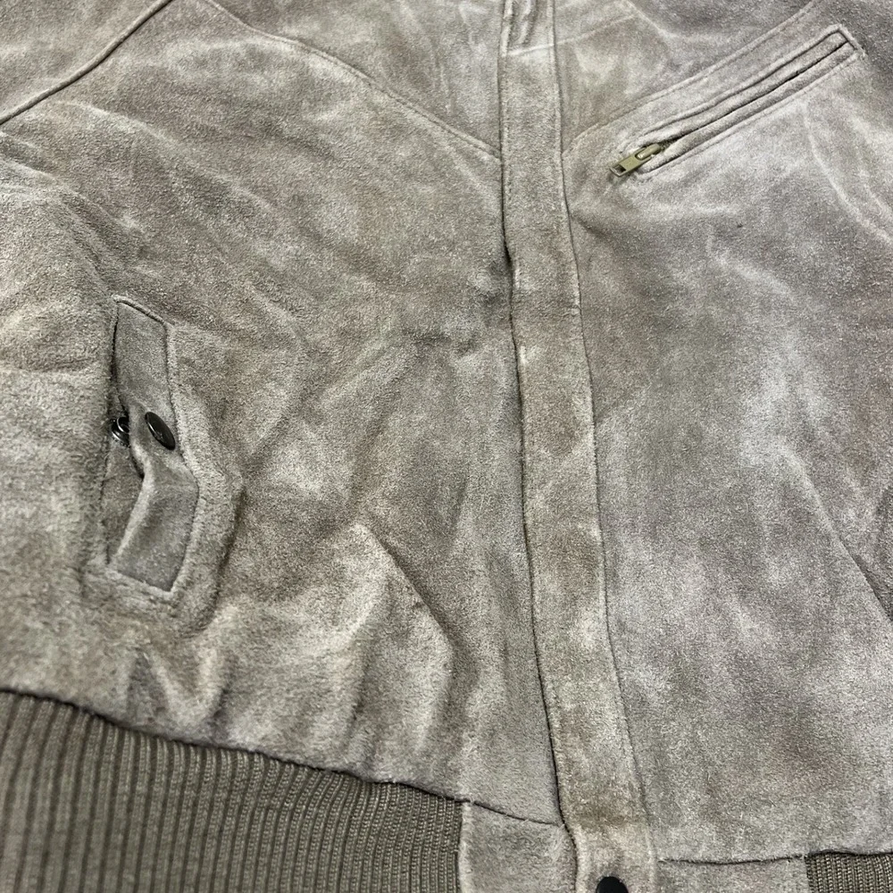 Windbreaker suede bomber